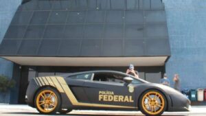 Lamborghini vira viatura da Polícia Federal no Brasil