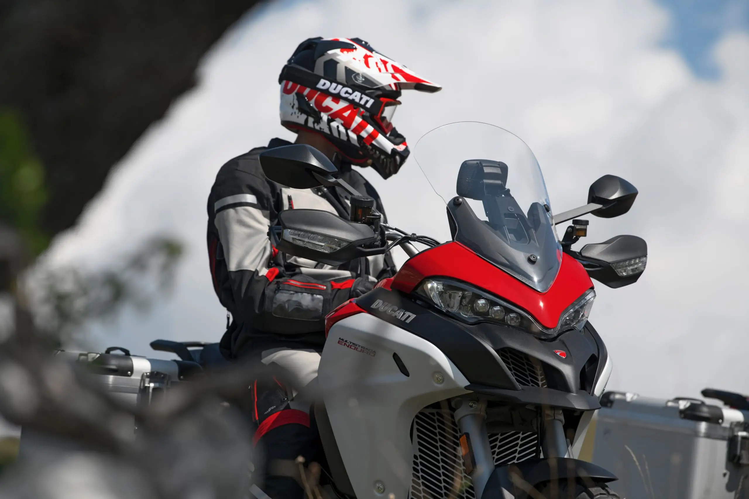 Atenção: Ducati Multistrada 2024: Agora 100% Financiada