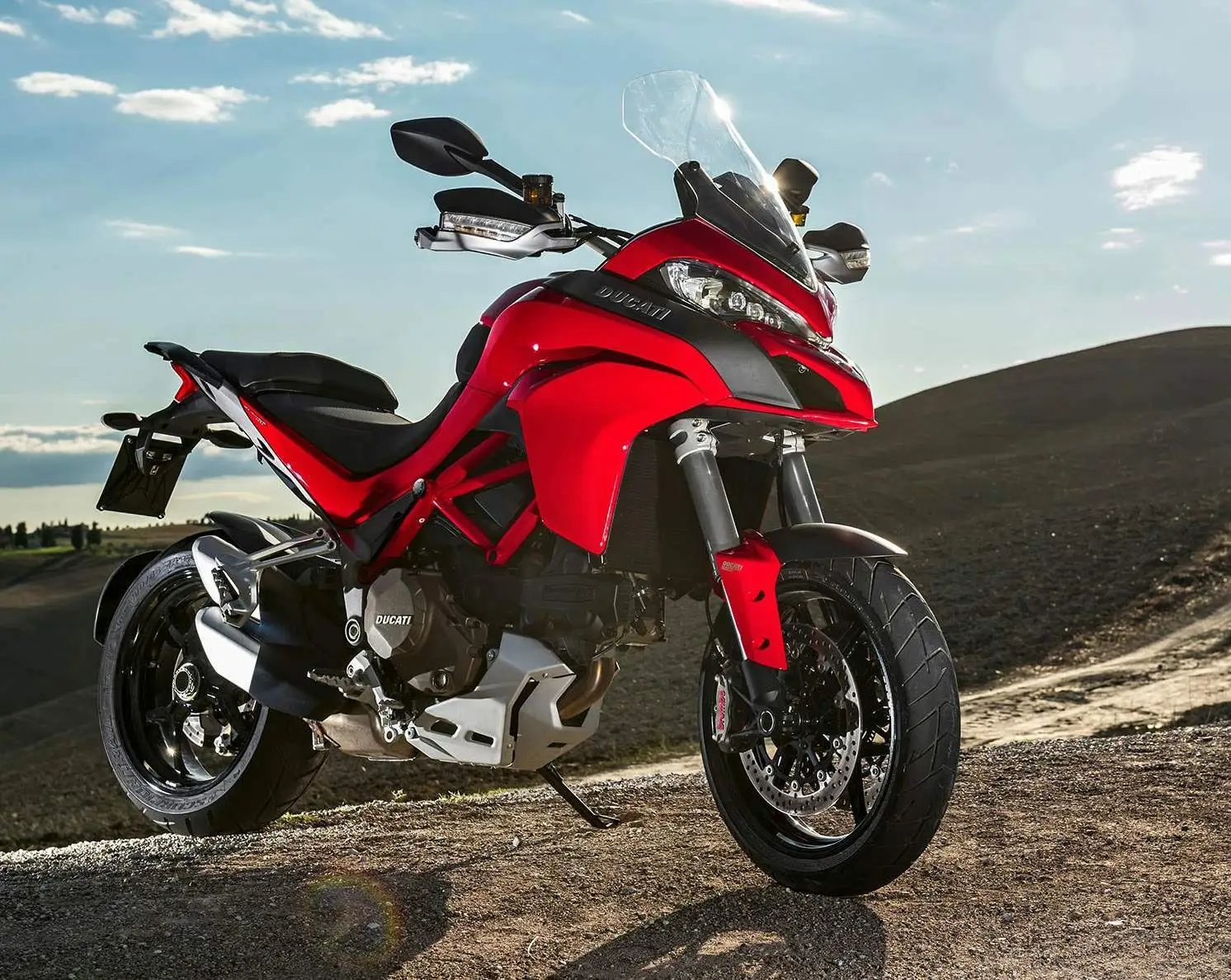 ducati-multistrada-1200s-dvt-2016[1]