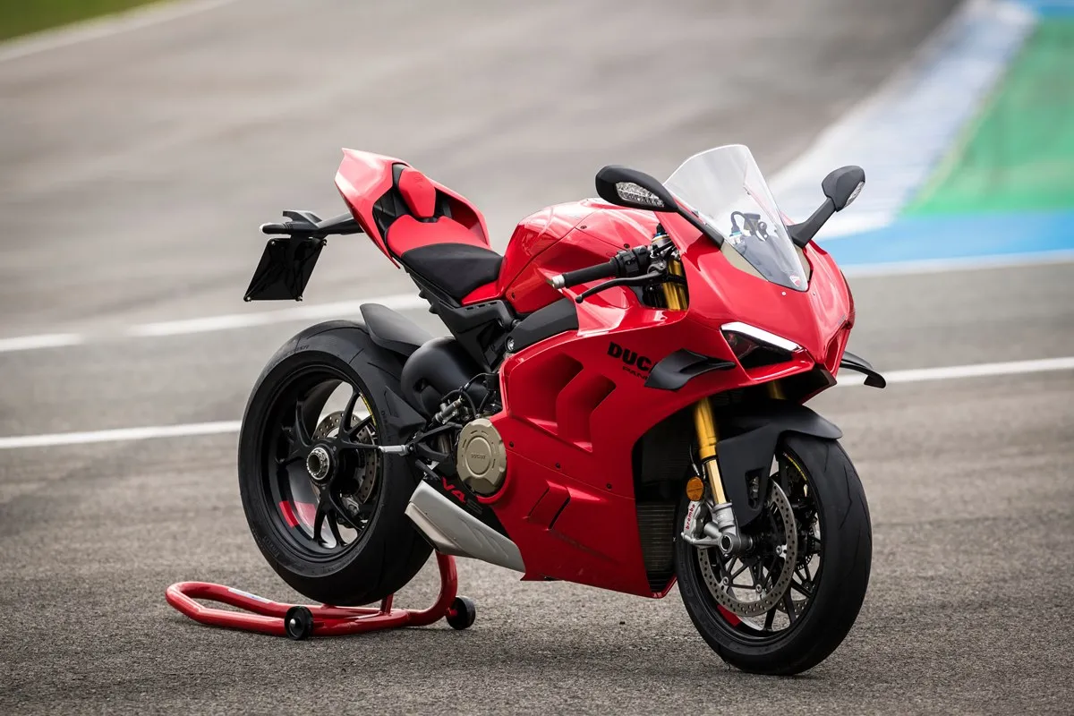 Veja Agora A Nova Ducati Panigale 2024 100% Financiada