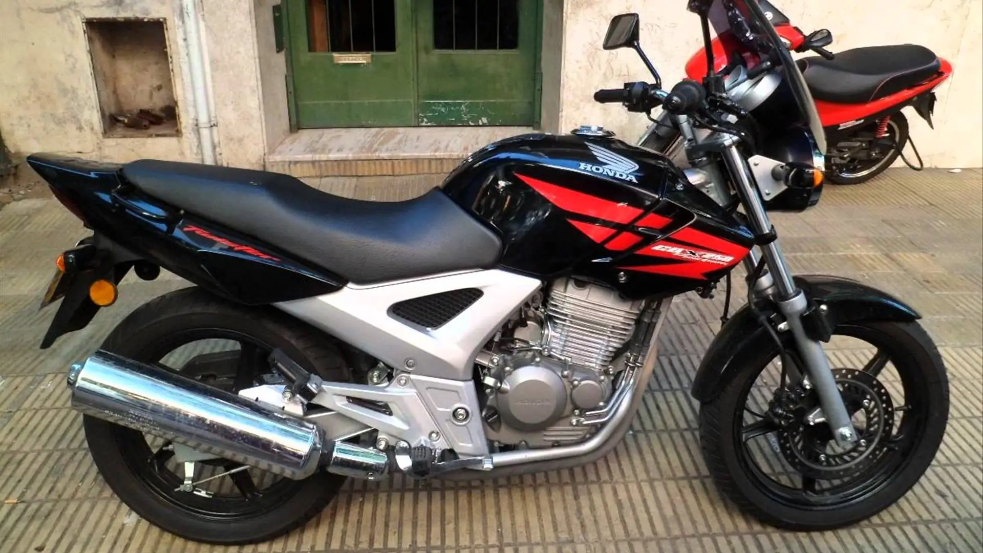 Honda CBX 250 Descubra porque é a Top de Linha da Categoria